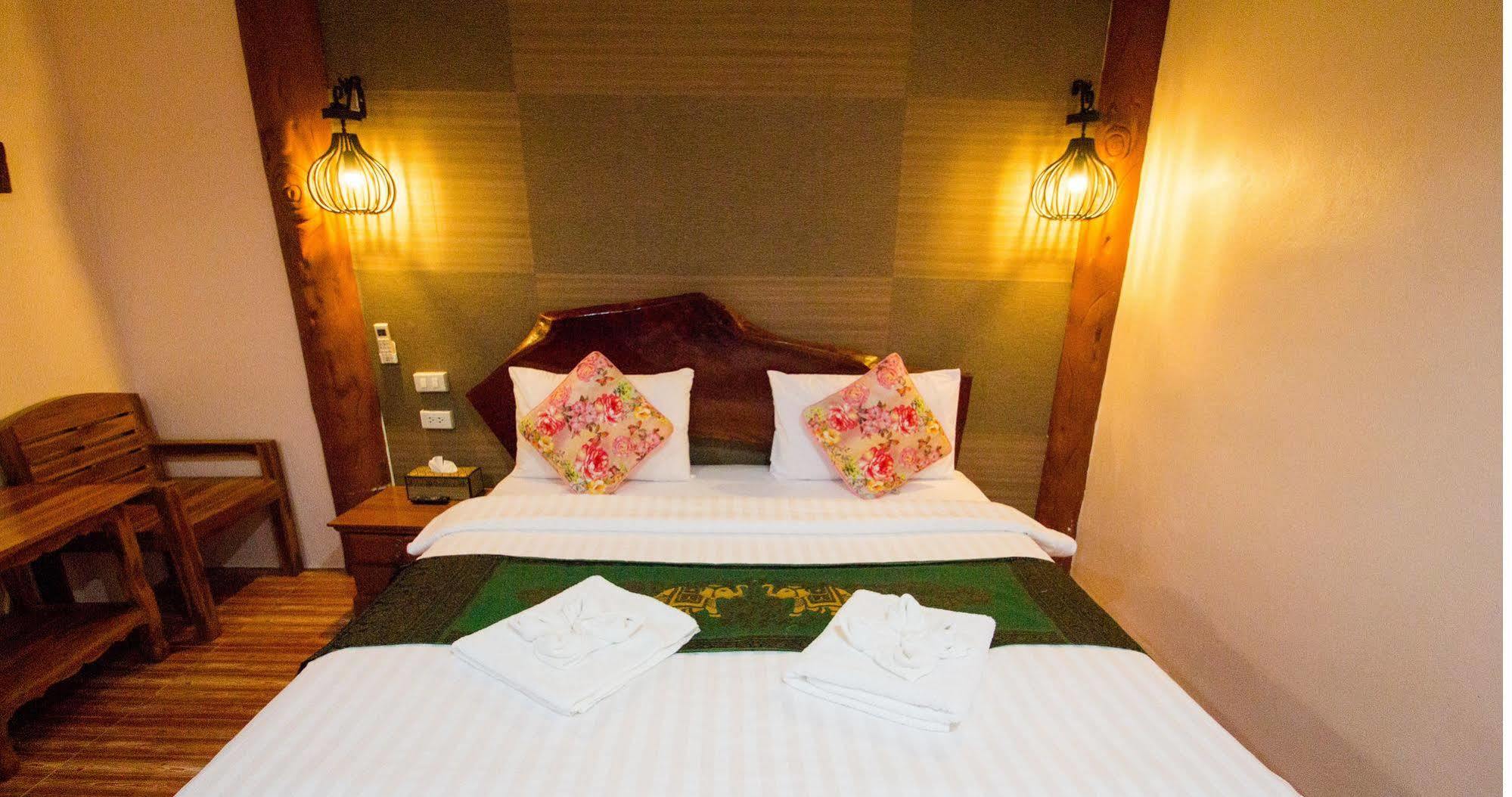 Naiyang Discovery Beach Resort Sha Nai Yang Exterior photo